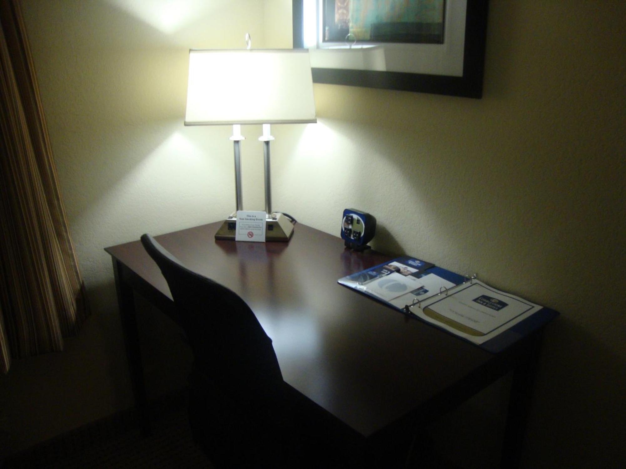 Cobblestone Inn & Suites - Carrington Quarto foto